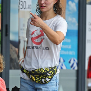 Hot Naked Celeb Natalie Portman 015 pic