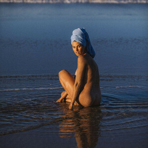 Nude Celebrity Picture Natalie Jayne Roser 016 pic