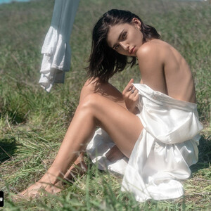 Celeb Naked Natasha Eklove 013 pic