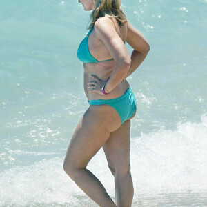 Naked celebrity picture Natasha Henstridge 078 pic