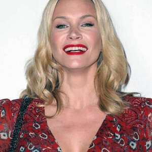 Hot Naked Celeb Natasha Henstridge 116 pic