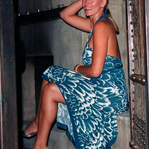 Famous Nude Natasha Henstridge 120 pic