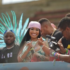 Nicki Minaj Shows Off to the Crowd on Top of a Music Truck at the Socadrome (17 Photos) - Leaked Nudes
