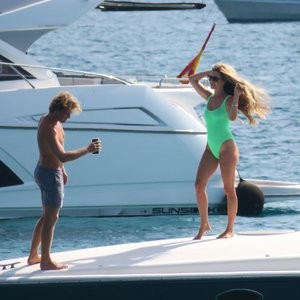 Nico Rosberg & Vivian Sibold Enjoy Their Holidays in Spain (23 Photos) – Leaked Nudes