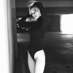 Nude Celebrity Picture Nicola Peltz 046 pic