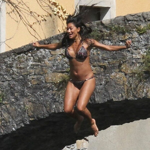 Hot Naked Celeb Nicole Scherzinger 012 pic