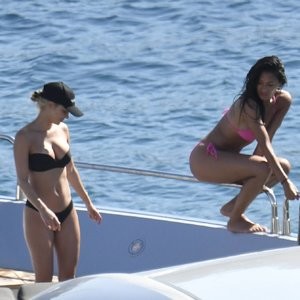 Famous Nude Nicole Scherzinger 029 pic
