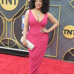 Free Nude Celeb Niecy Nash 005 pic