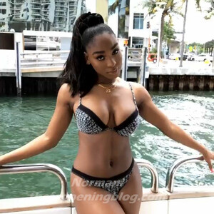 Famous Nude Normani 024 pic