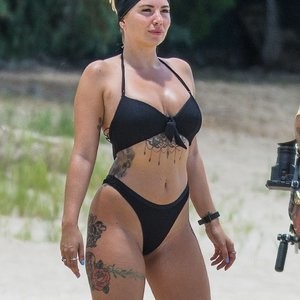 Nude Celebrity Picture Olivia Buckland 010 pic
