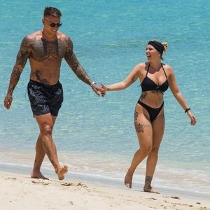 Real Celebrity Nude Olivia Buckland 112 pic