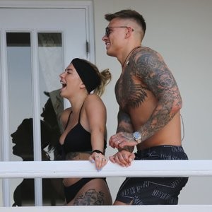 Nude Celebrity Picture Olivia Buckland 019 pic