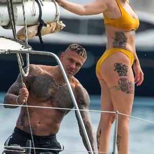 Leaked Celebrity Pic Olivia Buckland 003 pic