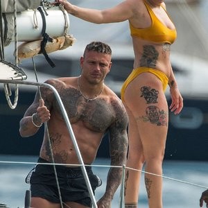 Celebrity Nude Pic Olivia Buckland 009 pic