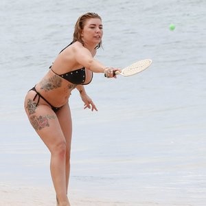 Naked Celebrity Pic Olivia Buckland 018 pic