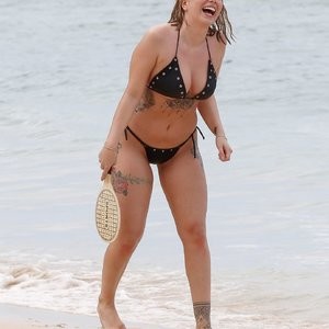 Nude Celebrity Picture Olivia Buckland 024 pic