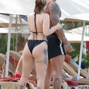 Real Celebrity Nude Olivia Buckland 035 pic