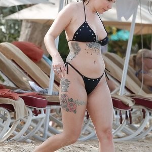 Naked Celebrity Pic Olivia Buckland 049 pic