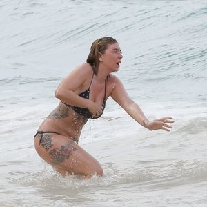 Free nude Celebrity Olivia Buckland 092 pic