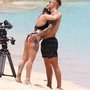Nude Celebrity Picture Olivia Buckland 018 pic