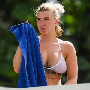 Naked celebrity picture Olivia Buckland 001 pic