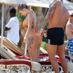 Leaked Celebrity Pic Olivia Buckland 012 pic