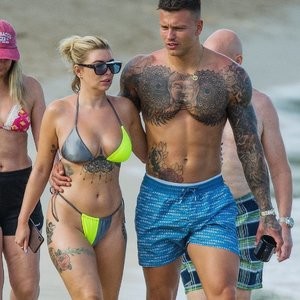 Famous Nude Olivia Buckland 048 pic
