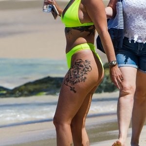 Famous Nude Olivia Buckland 018 pic