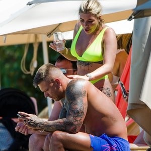 Celebrity Nude Pic Olivia Buckland 025 pic