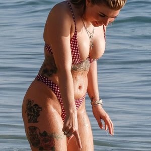 Naked celebrity picture Olivia Buckland 038 pic