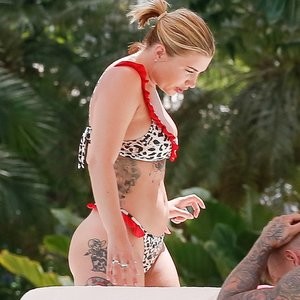 Leaked Celebrity Pic Olivia Buckland 011 pic
