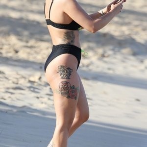 Naked Celebrity Pic Olivia Buckland 044 pic