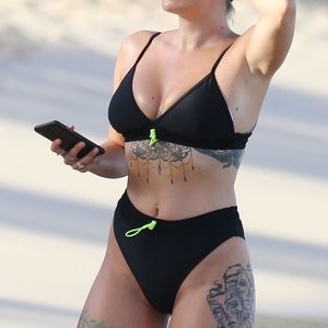 Naked celebrity picture Olivia Buckland 046 pic