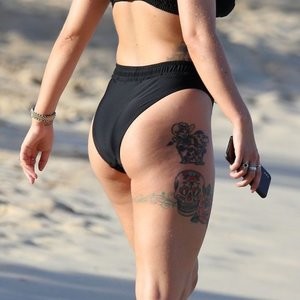 Celebrity Nude Pic Olivia Buckland 055 pic