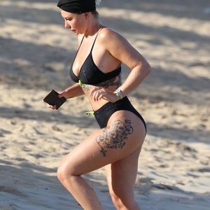 Nude Celebrity Picture Olivia Buckland 069 pic