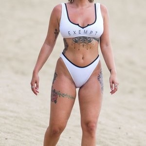 Nude Celebrity Picture Olivia Buckland 001 pic