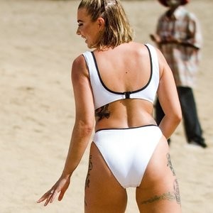 Celebrity Nude Pic Olivia Buckland 053 pic
