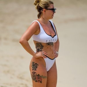 Real Celebrity Nude Olivia Buckland 066 pic
