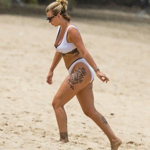 Naked Celebrity Pic Olivia Buckland 089 pic