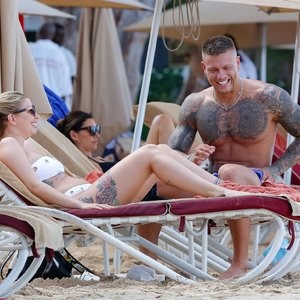 Naked celebrity picture Olivia Buckland 017 pic