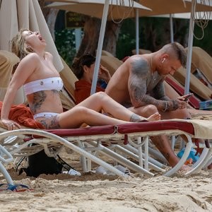 Celebrity Nude Pic Olivia Buckland 064 pic
