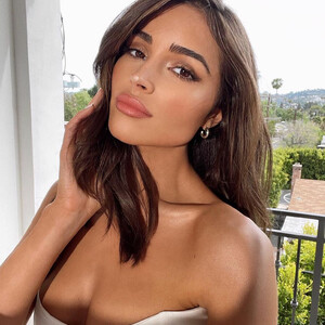 Free nude Celebrity Olivia Culpo 003 pic