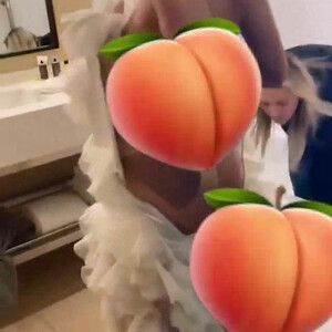 Celeb Naked Olivia Culpo 004 pic