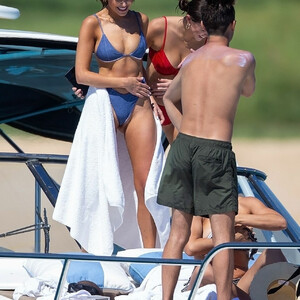 celeb nude Olivia Culpo 063 pic