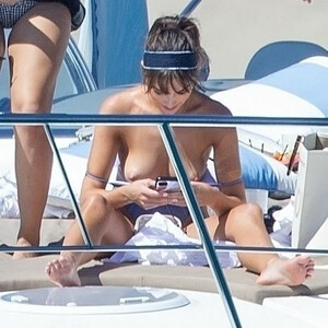 Free nude Celebrity Olivia Culpo 092 pic