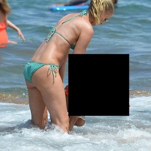 Naked Celebrity Pic Paige Butcher 006 pic