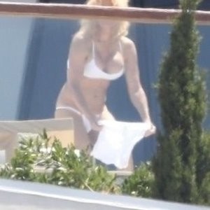 Leaked Celebrity Pic Pamela Anderson 035 pic