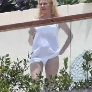 nude celebrities Pamela Anderson 046 pic