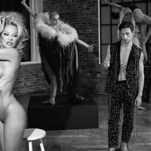 Celeb Naked Pamela Anderson 008 pic