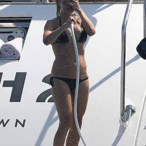 Celeb Naked Pamela Anderson 077 pic